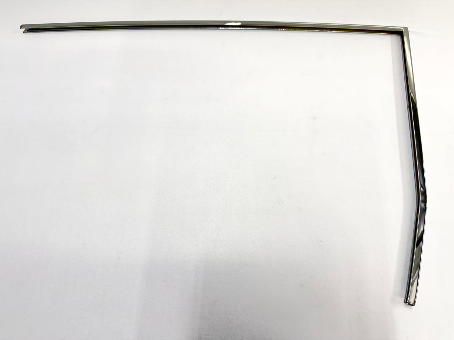 1962-1964 CHEVY IMPALA BUICK PONTIAC OLDSMOBILE B-BODY DOOR WINDOW FRAME RH PASSENGER SIDE [NEW] / IMPORT CHROME