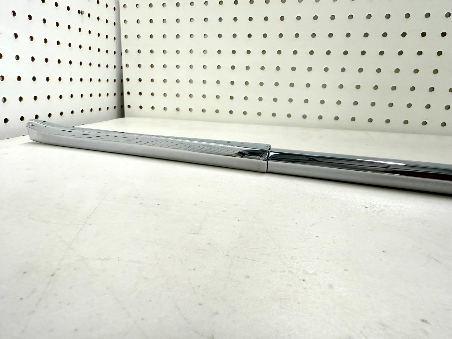 [ORIGINAL OEM RESTORED] 1960 CHEVY IMPALA BEL AIR BISCAYNE / FULL SIZE LOWER GRILLE MOLDING TRIM SET 3PC / CHROME FINISH