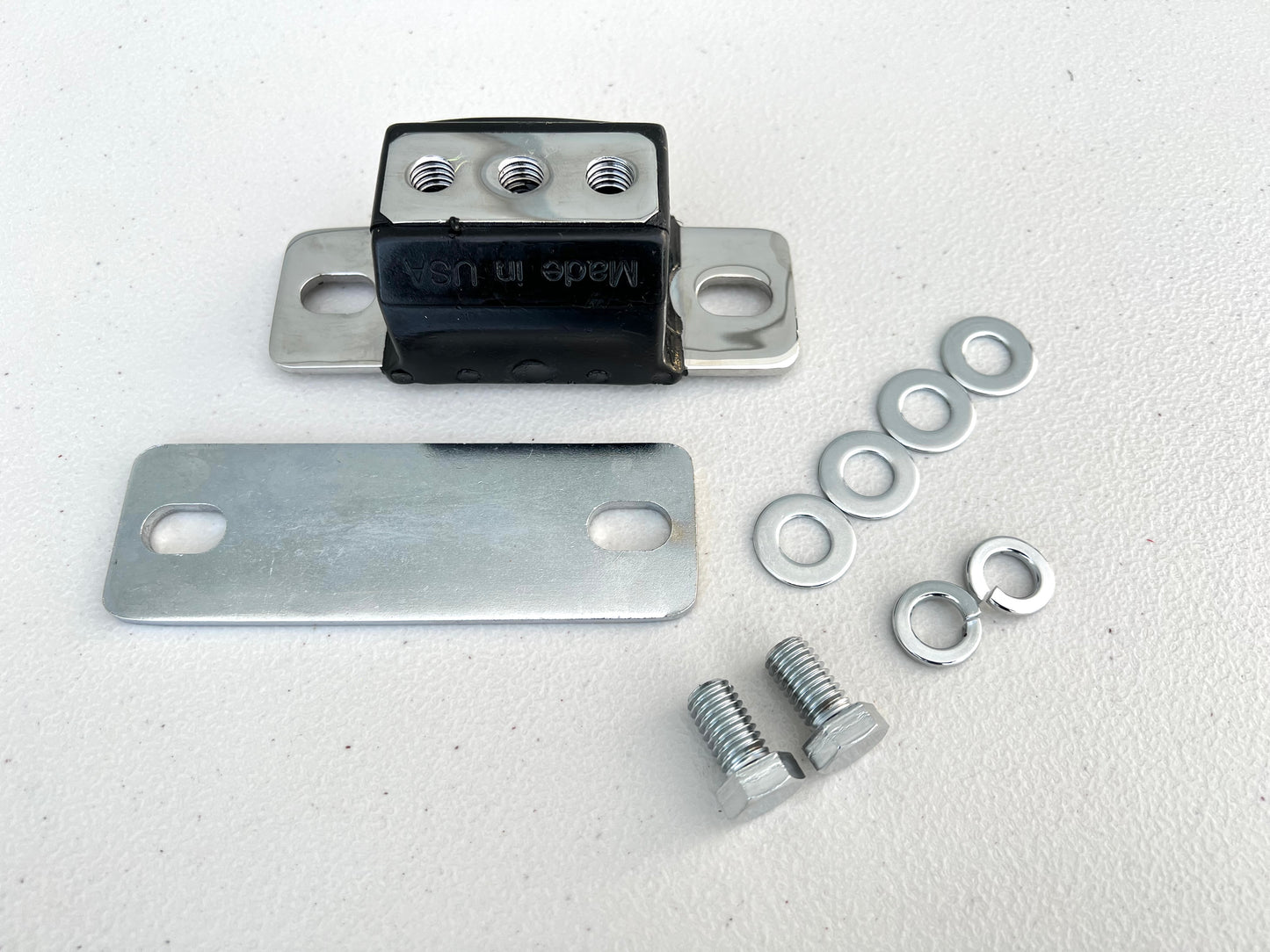 HEAVY DUTY POLY TRANSMISSION MOUNT FOR TH-350, TH-400, 700R-4 (GM CHEVY CARS & TRUCKS) 1PC / IMPORT CHROME