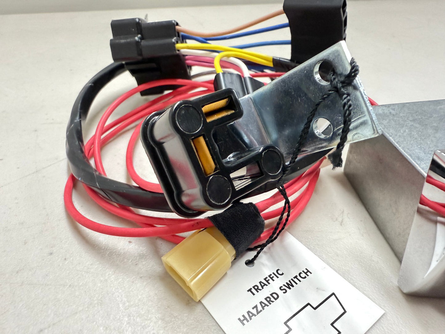 [NEW] 1963 CHEVY IMPALA BEL AIR BISCAYNE / FULL SIZE ACCESSORY 4 WAY TRAFFIC HAZARD FLASHER SWITCH GM LICENSED