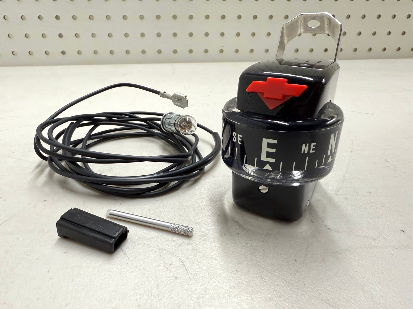 [NEW] 1958-1964 CHEVY IMPALA / FULL SIZE ACCESSORY COMPASS BLACK DIAL W/ LIGHT HARNESS