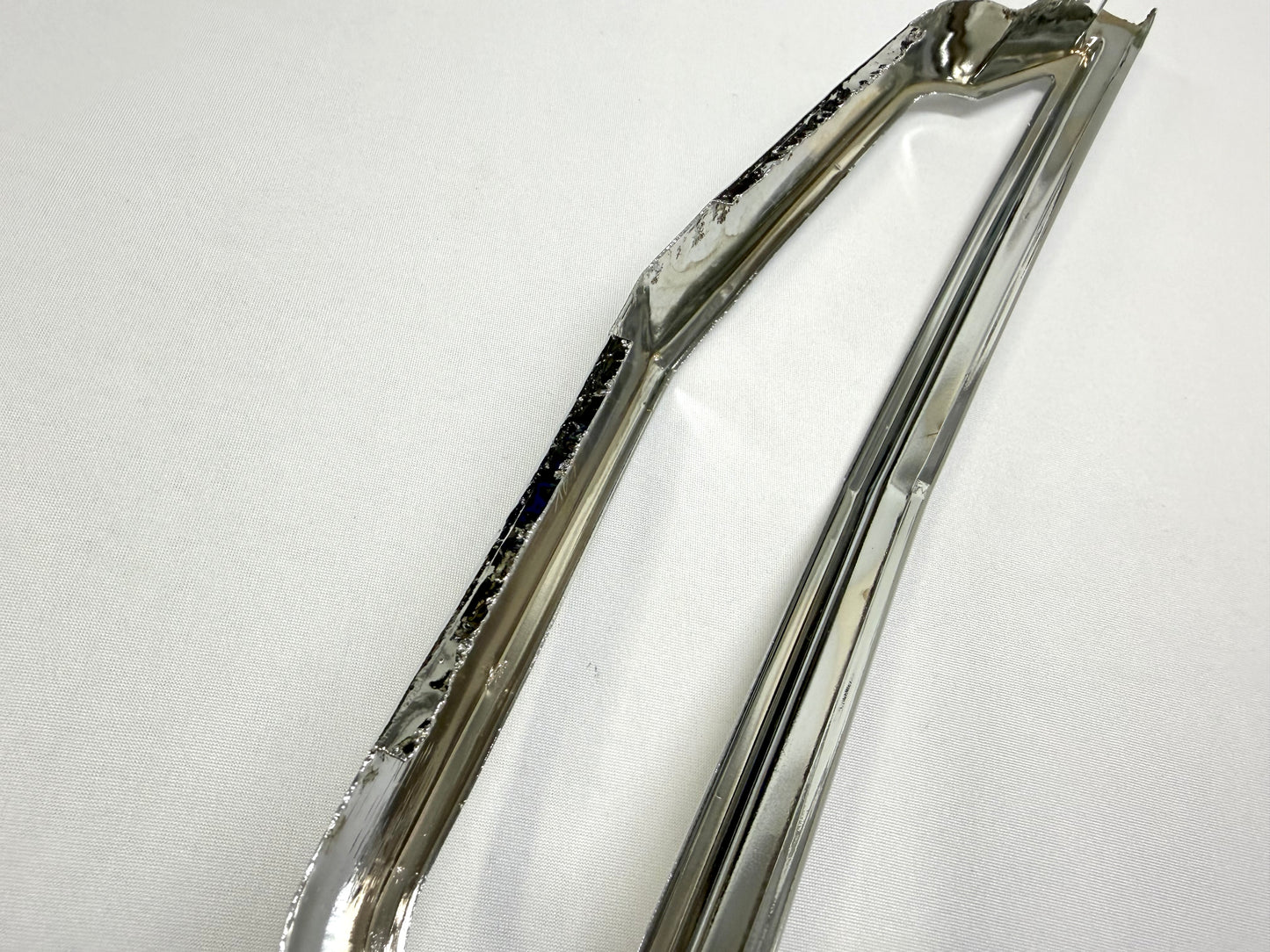 [ORIGINAL OEM RESTORED] 1961 CHEVY IMPALA BEL AIR BISCAYNE / FULL SIZE FRONT GRILLE EMBLEM SURROUND BEZEL HOUSING ONLY 1PC / SHOW CHROME FINISH