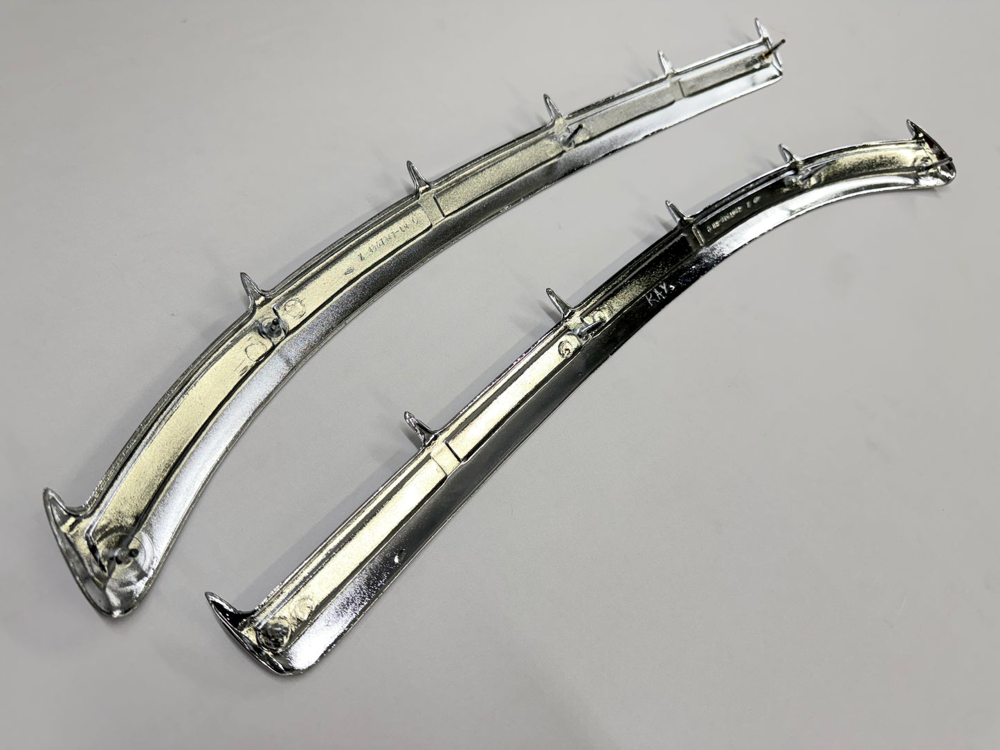 [ORIGINAL OEM RESTORED] 1961 CHEVY IMPALA 2DOOR HARDTOP BUBBLETOP REAR PANEL SCALLOPS TRIM SET 1PAIR / SHOW CHROME FINISH