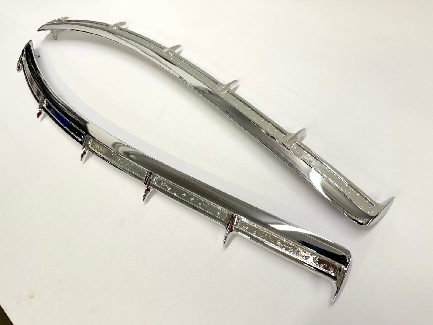 [ORIGINAL OEM RESTORED] 1961 CHEVY IMPALA 2DOOR HARDTOP BUBBLETOP REAR PANEL SCALLOPS TRIM SET 1PAIR / SHOW CHROME FINISH