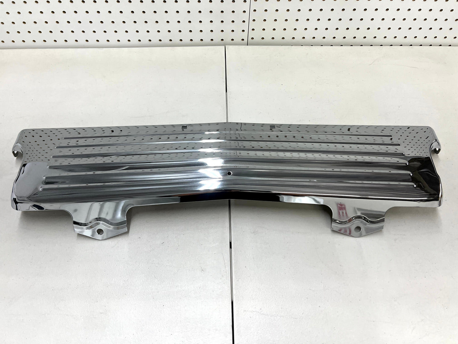 1960 CHEVROLET CHEVY IMPALA, BEL AIR, BISCAYNE / FULL-SIZE PASSENGER CAR TRIPLE CHROME PLATED FRONT LICENSE PLATE PANEL [NEW][CHROME FINISH]
