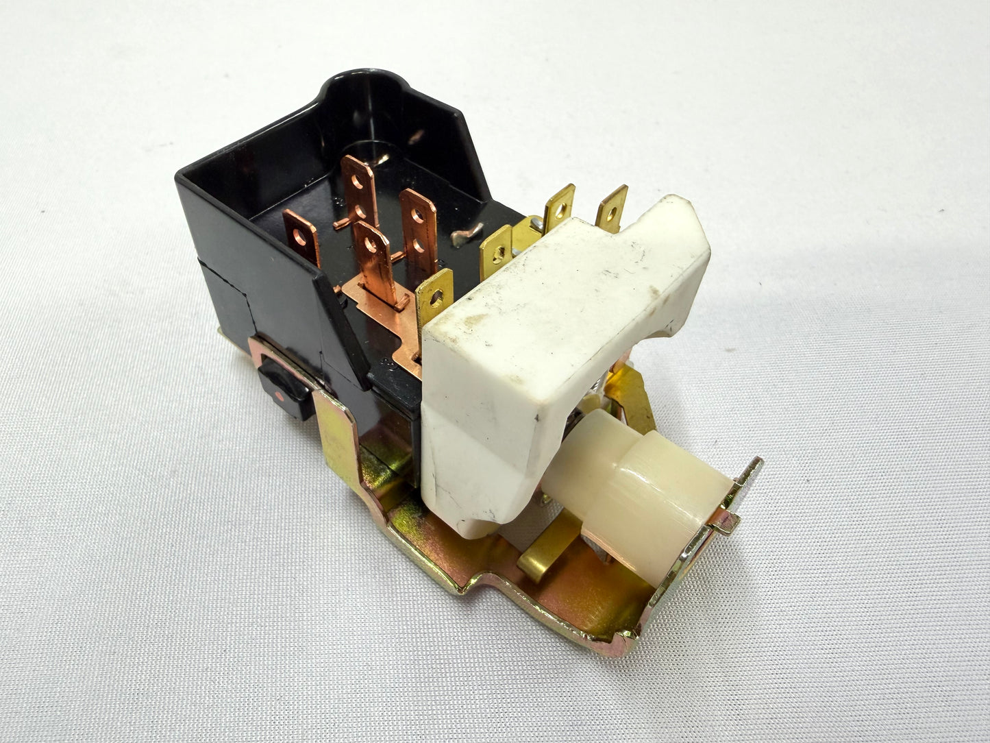 1964-68 CHEVY IMPALA BEL AIR BISCAYNE / BUICK CORVETTE GMC / HEAVY DUTY HEADLIGHT HEADLAMP SWITCH