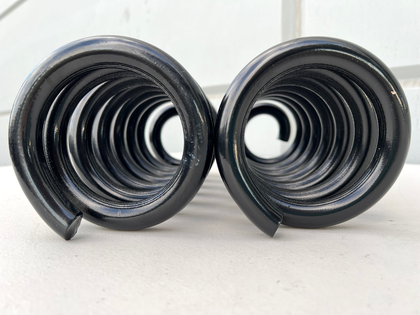 1TON COILS (PAIR) / BLACK COATED / FRONT COILS FOR TRI CHEVY 1955-1957 CHEVY BELAIR