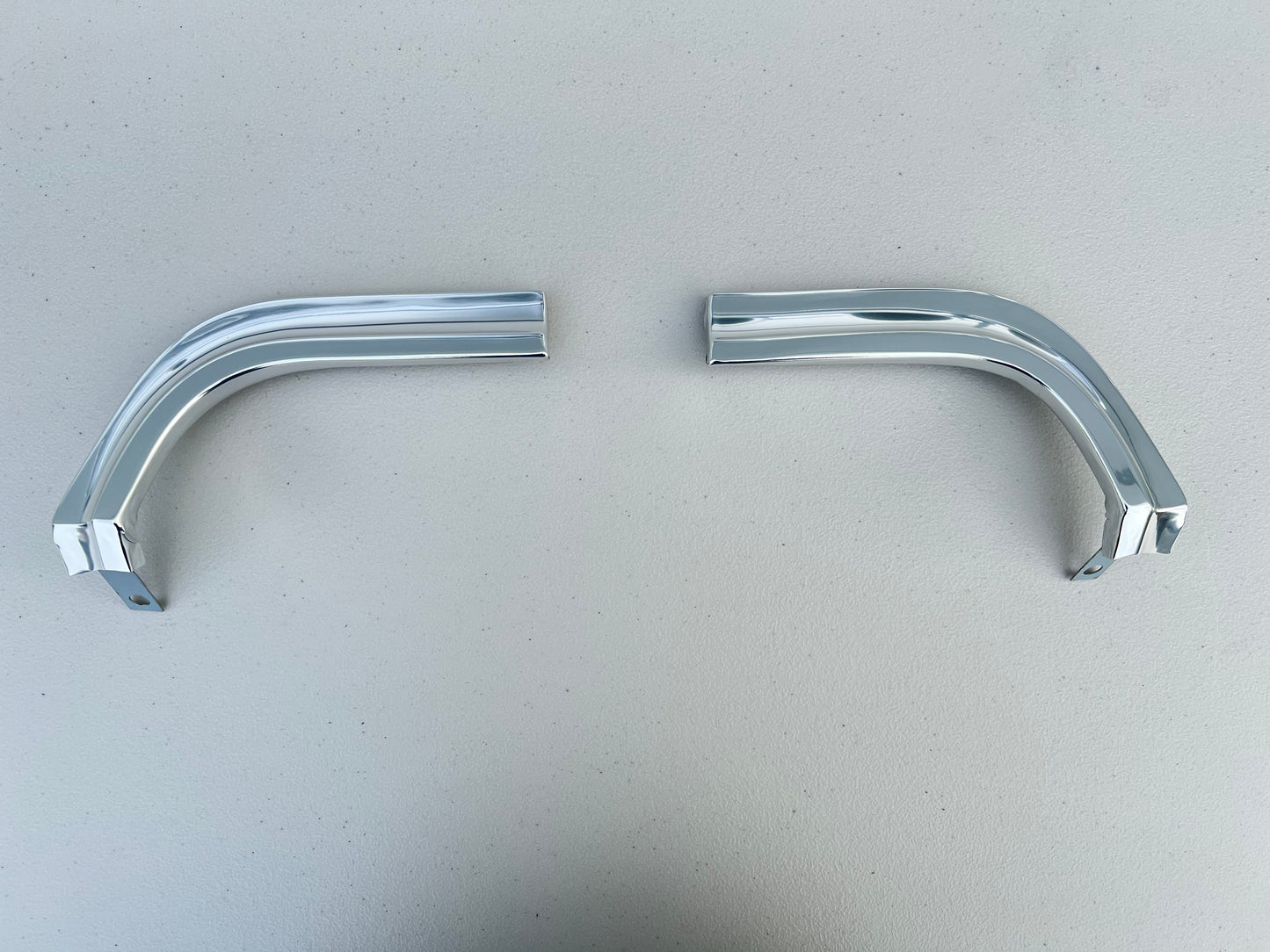 1963 CHEVY IMPALA / FULLSIZE BELAIR BISCAYNE UPPER EYEBROW MOLDINGS PAIR [NEW]