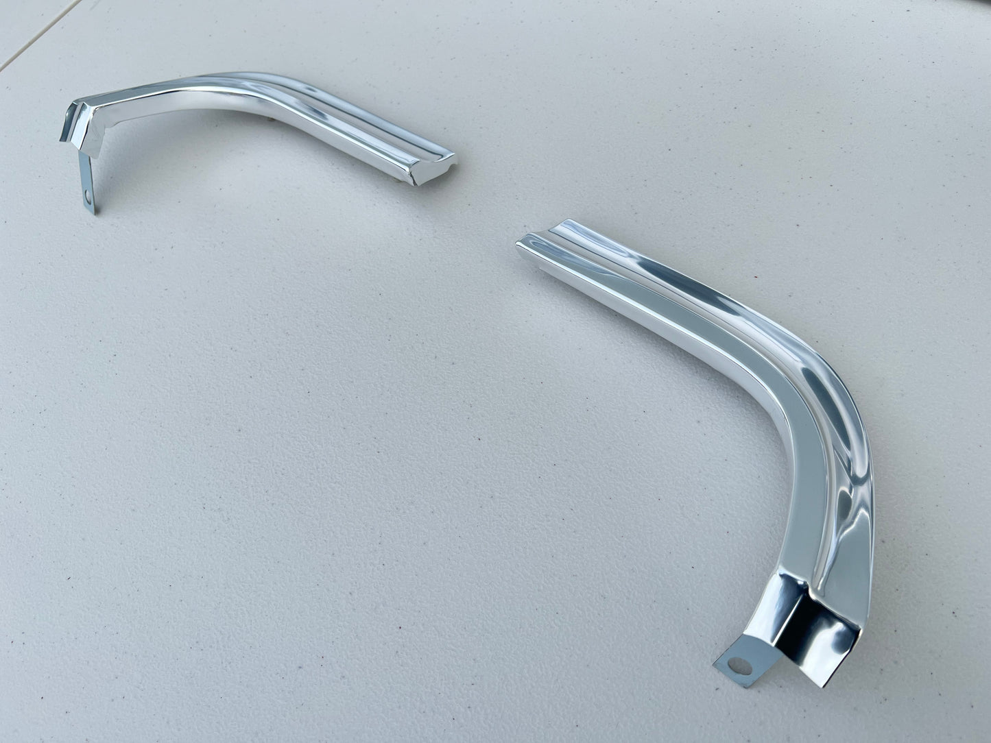 1963 CHEVY IMPALA / FULLSIZE BELAIR BISCAYNE UPPER EYEBROW MOLDINGS PAIR [NEW]