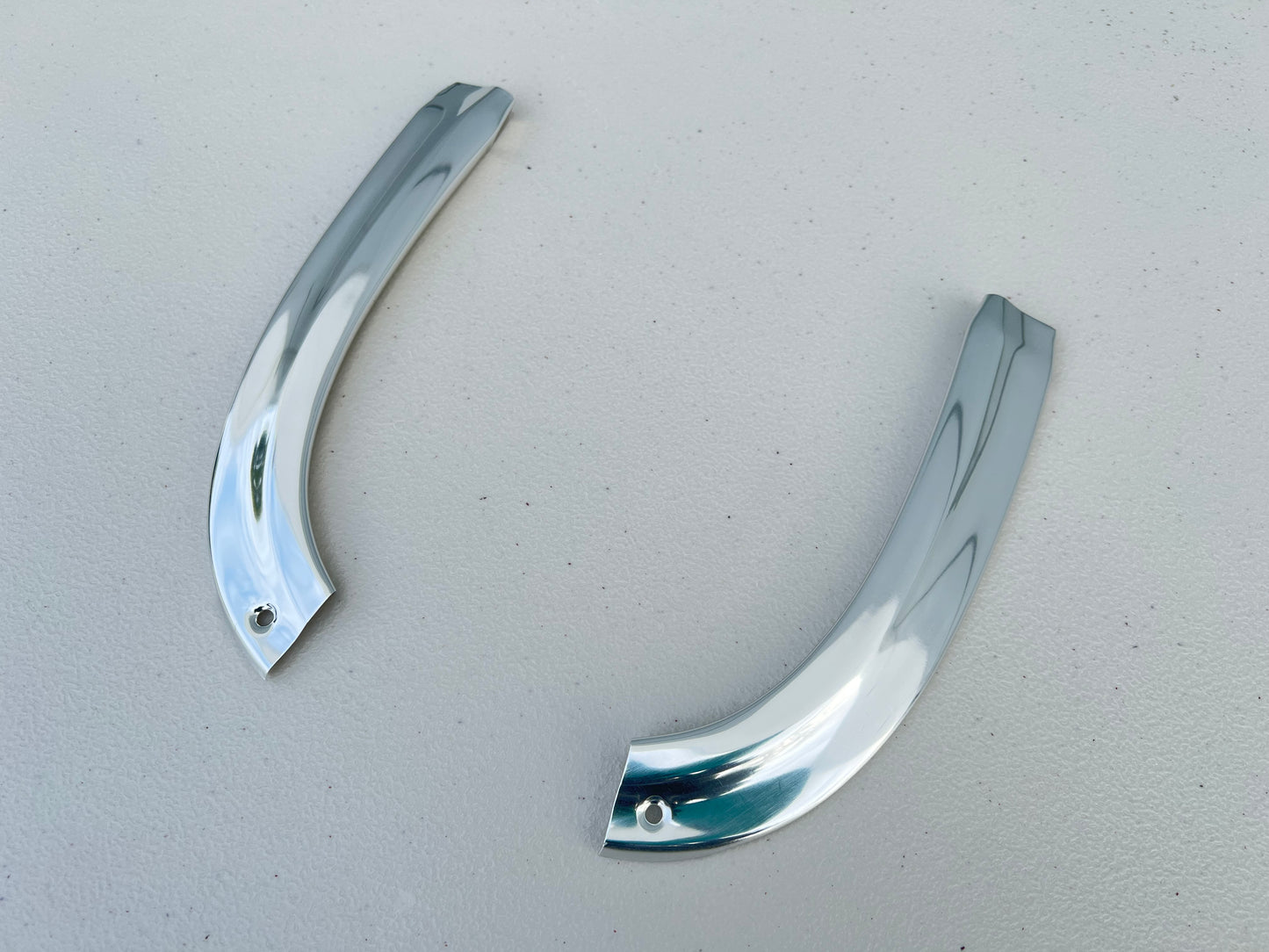 1963 CHEVY IMPALA / FULLSIZE BELAIR BISCAYNE LOWER EYEBROW MOLDINGS PAIR [NEW]