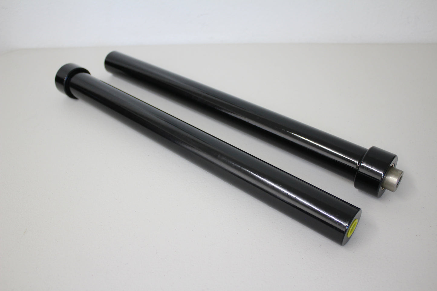 18INCH CYLINDERS (REGULAR) BLACK PAIR