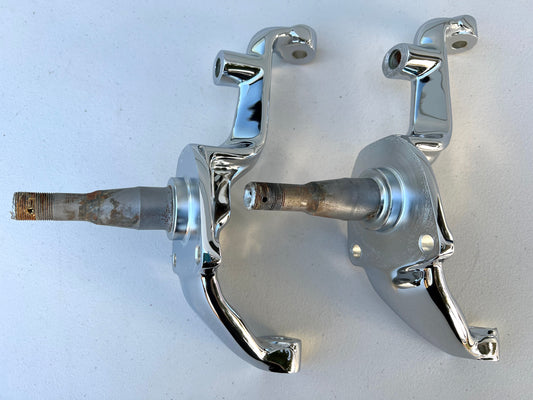 1959-64 CHEVY IMPALA BELAIR DRUM BRAKE SPINDLES (PAIR) / CHROME FINISH [GM ORIGINAL / OEM]