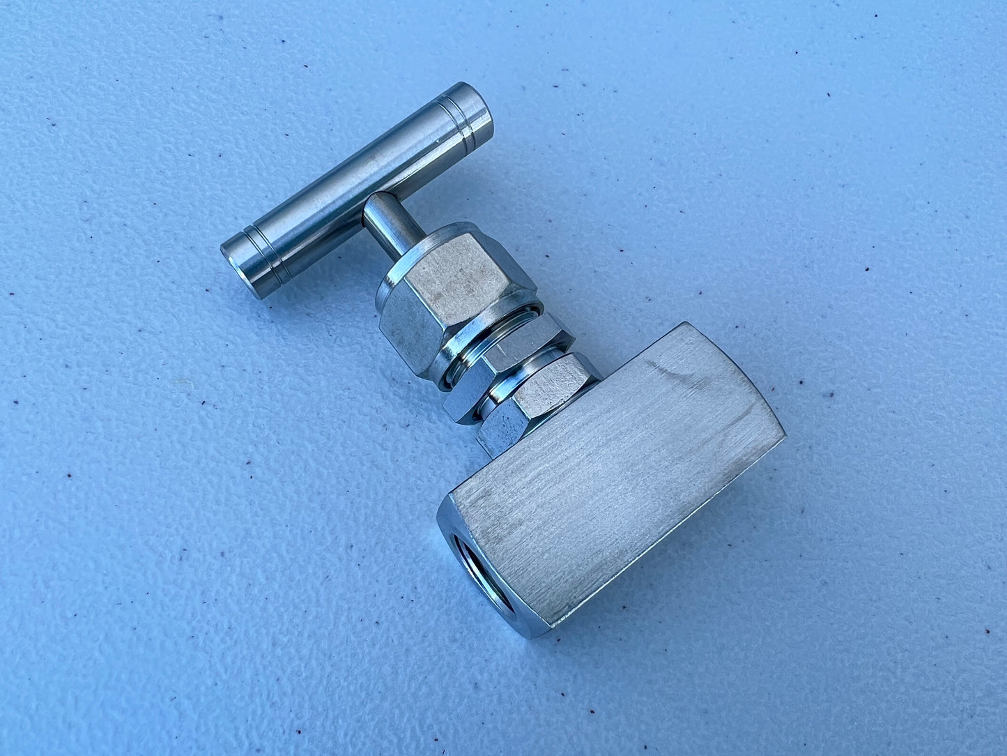 STAINLESS T-SLOWDOWN 3/8 / LOWRIDER HYDRAULICS